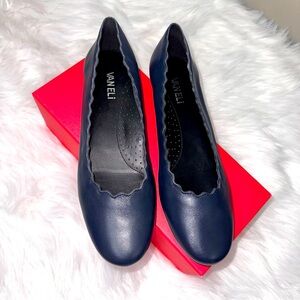 VANELi Sancia Navy ballet flats. Size 9 Slim (AAA). New in Box without lid.